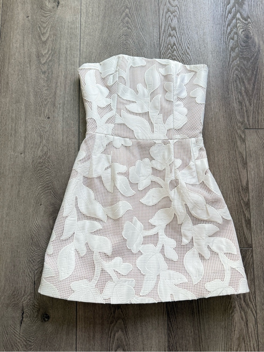 helsi linda white & tan floral applique embroidered mesh mini strapless dress XS